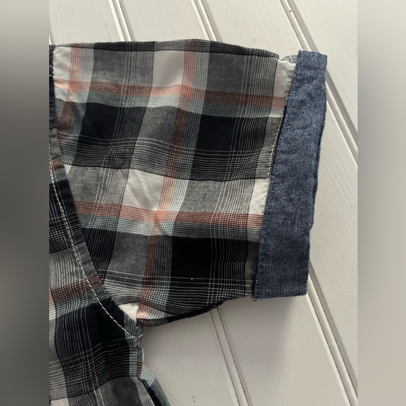 BEN SHERMAN boys size small (8) button down short sleeve shirt - Picture 3 of 6